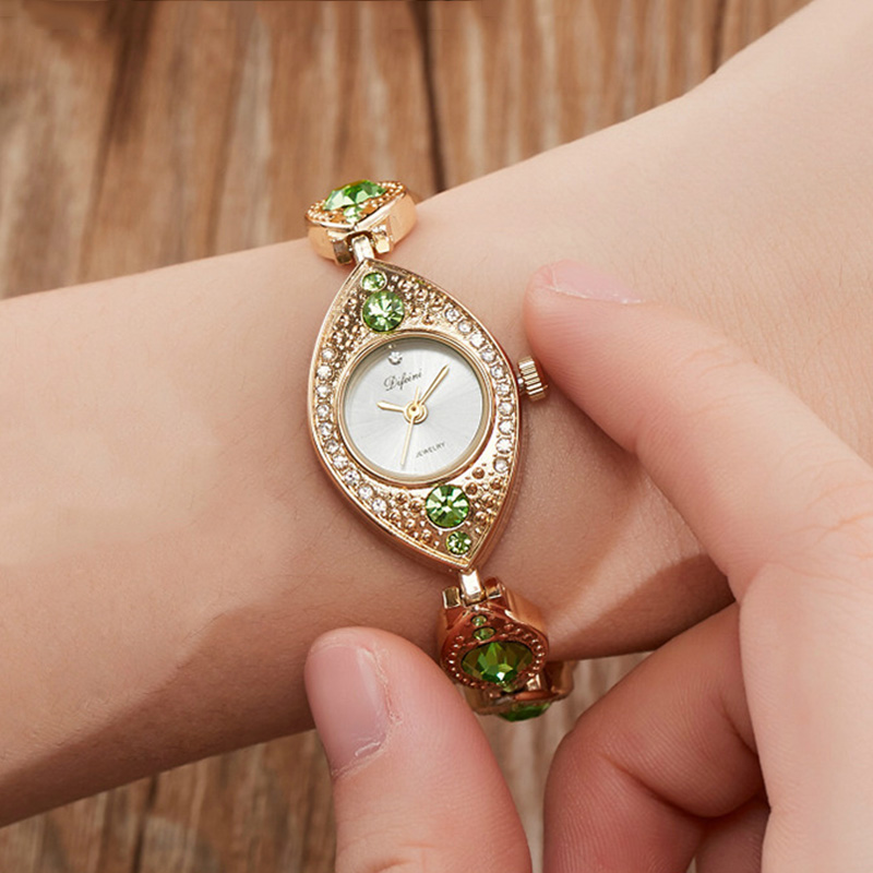 Luxury Women Bracelet Watches  - Jewelry Clasp Watches บทวิจารณ์และราคา