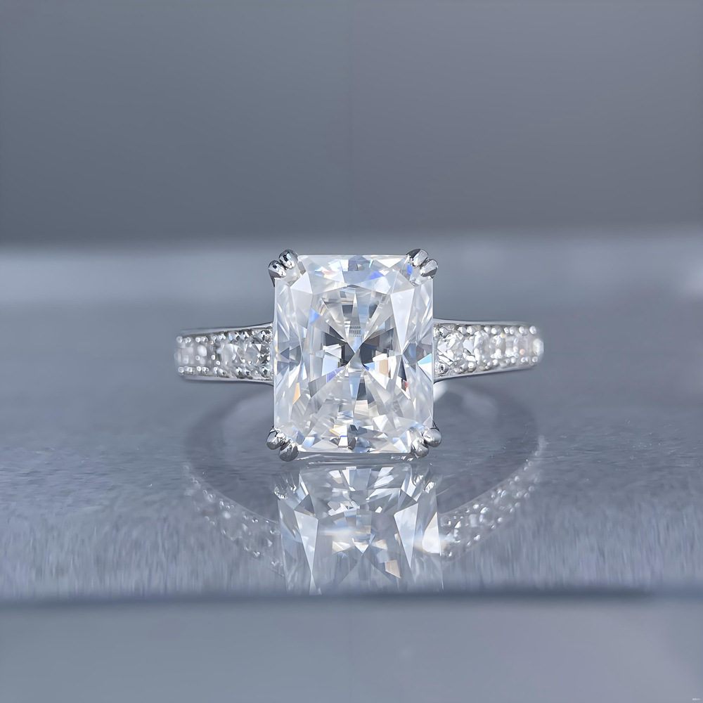 4 Carat Radiant Cut Moissanite - Moissanite Ring บทวิจารณ์และราคา